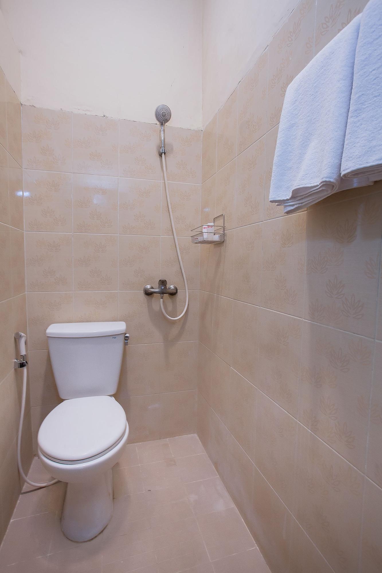 Reddoorz At Graha 99 Simomulyo Ξενοδοχείο Σουραμπάγια Εξωτερικό φωτογραφία